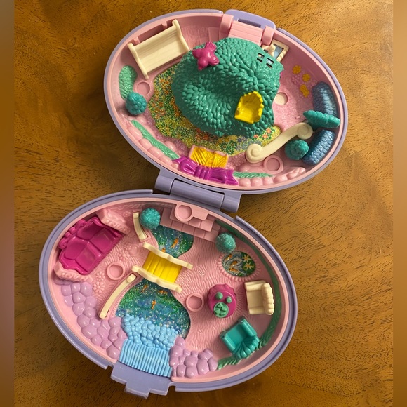 COPY - Vintage 1995 Polly Pocket Unicorn Meadow ๐ฆ - Picture 1 of 16